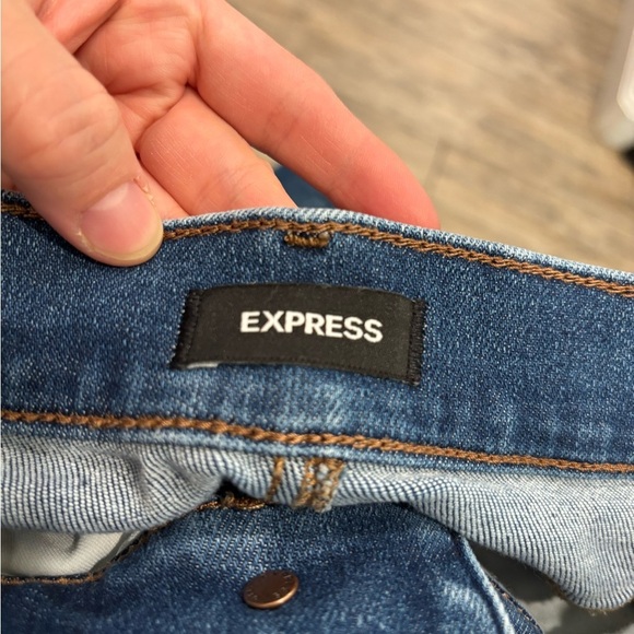 EXPRESS Skyscraper mid rise jeans with slit at the ankle size 2 - Picture 3 of 6